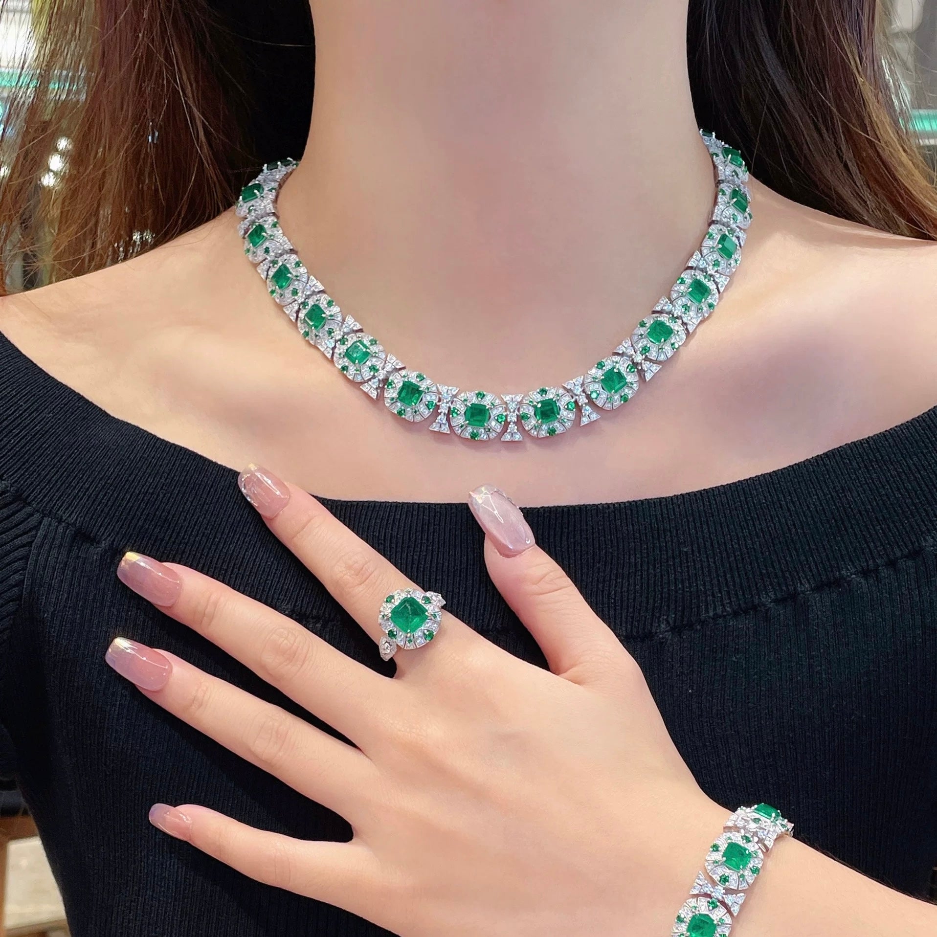 Imperial Emerald Crown Ring