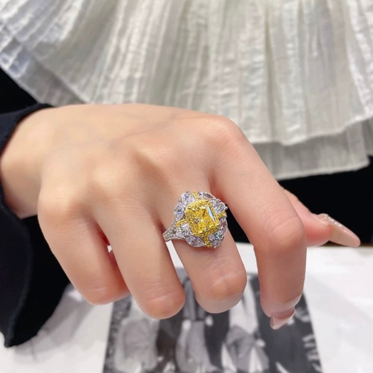 Golden Bloom Radiance Ring